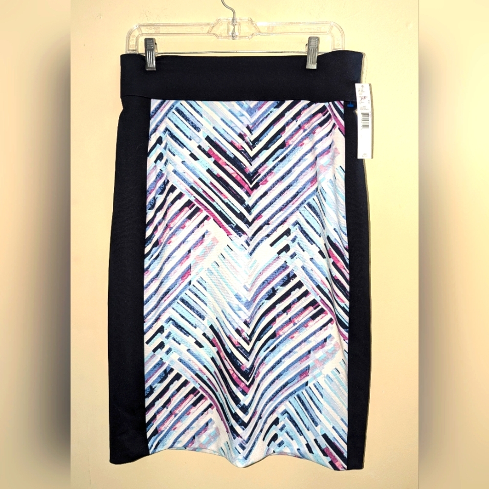 Beautiful Alex Marie Pencil Skirt Size 8 NWT